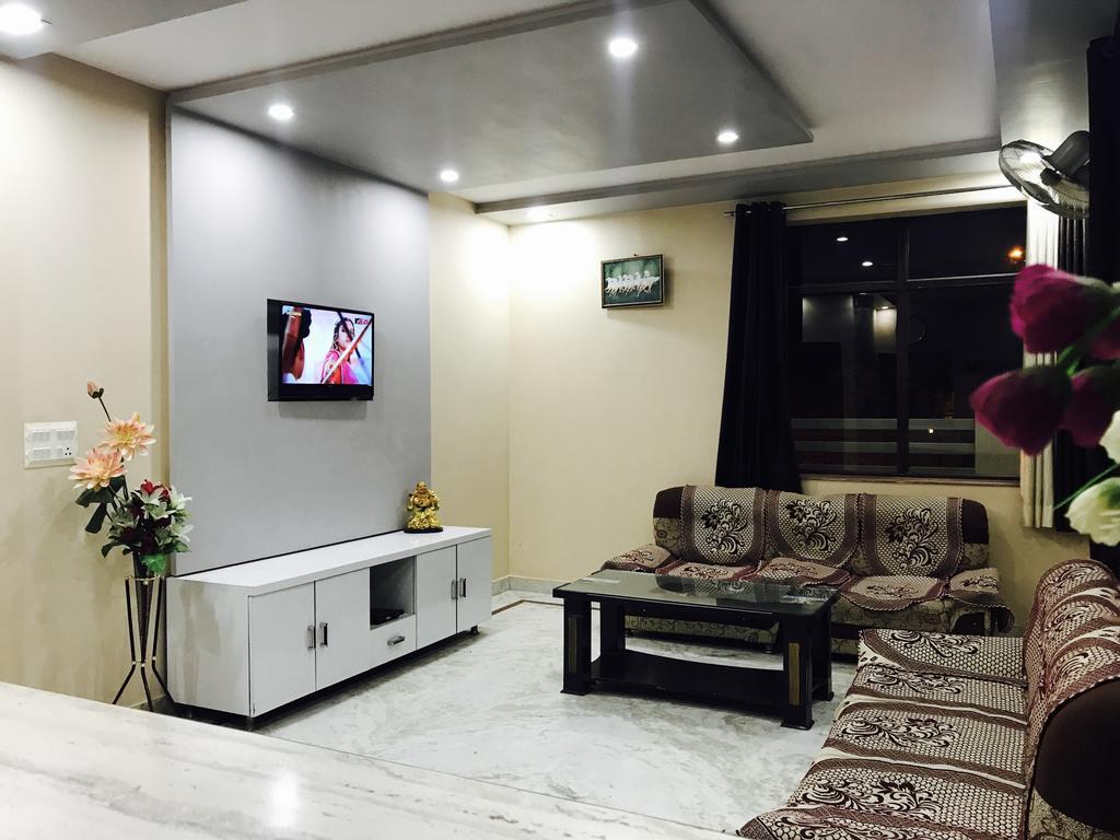 מלון אגרה Aaradhya Residency מראה חיצוני תמונה