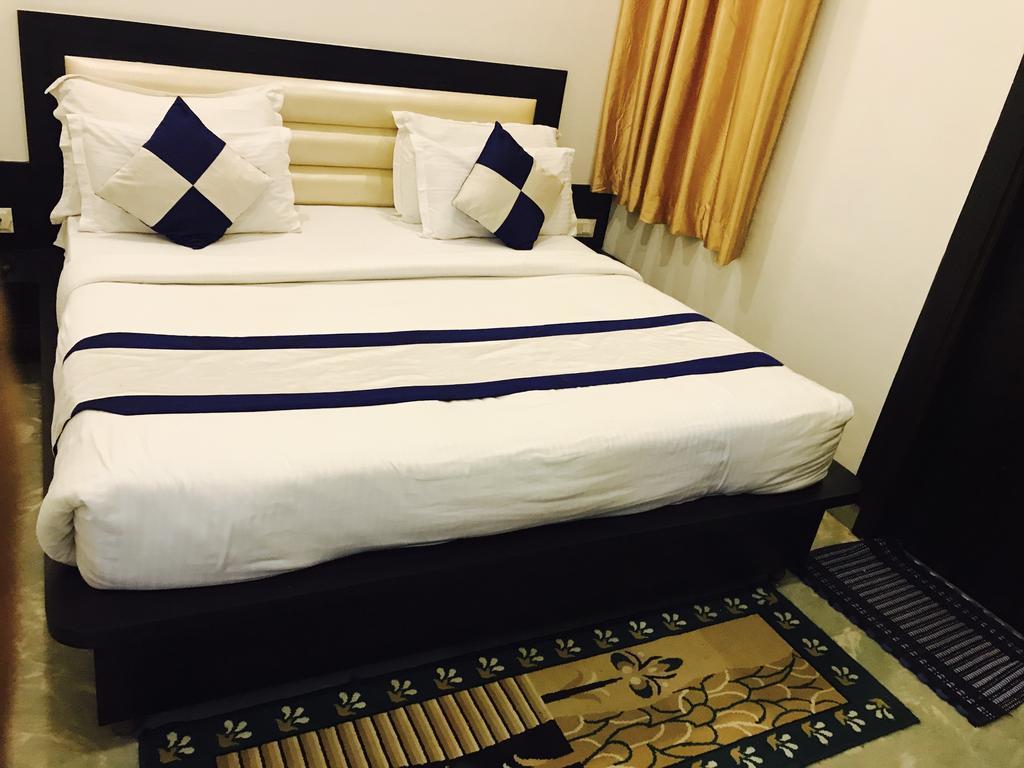 מלון אגרה Aaradhya Residency מראה חיצוני תמונה