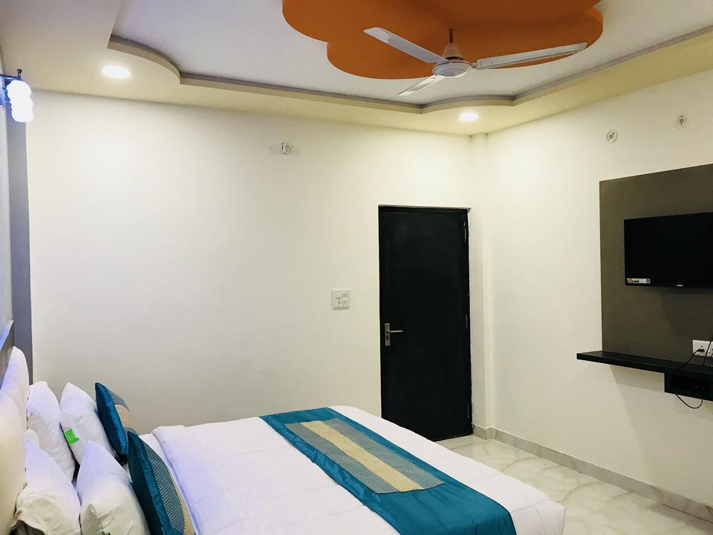 מלון אגרה Aaradhya Residency מראה חיצוני תמונה