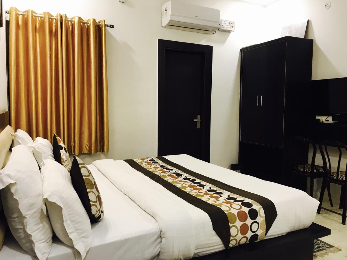 מלון אגרה Aaradhya Residency מראה חיצוני תמונה