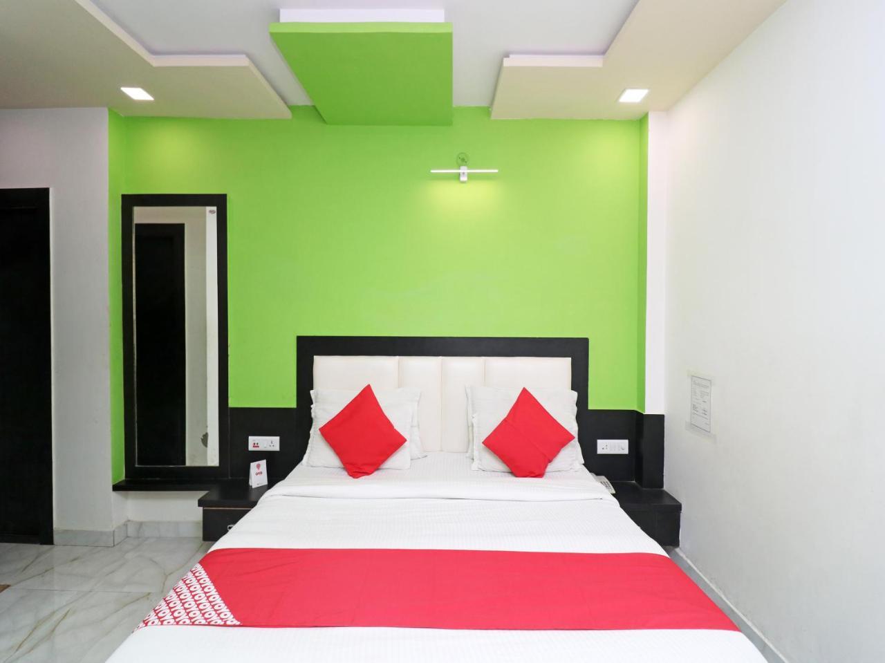 מלון אגרה Aaradhya Residency מראה חיצוני תמונה