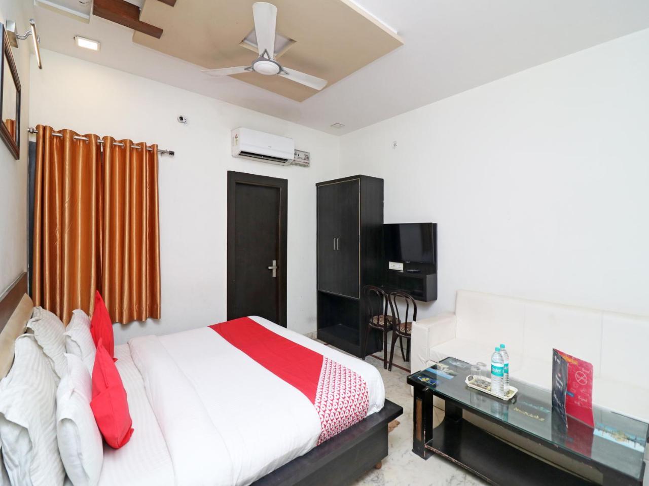 מלון אגרה Aaradhya Residency מראה חיצוני תמונה