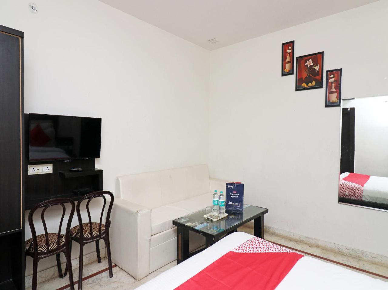 מלון אגרה Aaradhya Residency מראה חיצוני תמונה