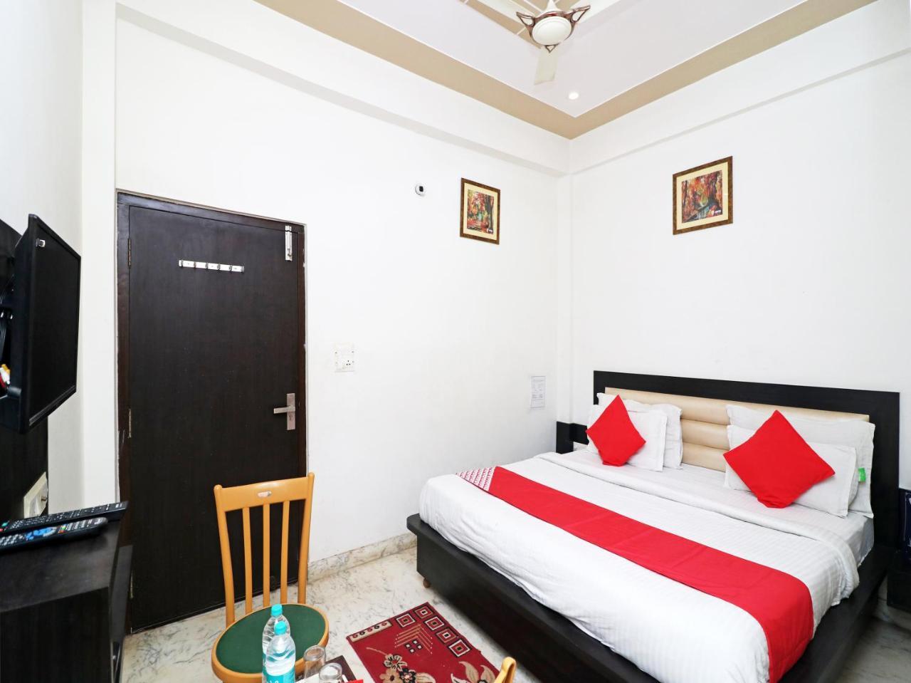 מלון אגרה Aaradhya Residency מראה חיצוני תמונה