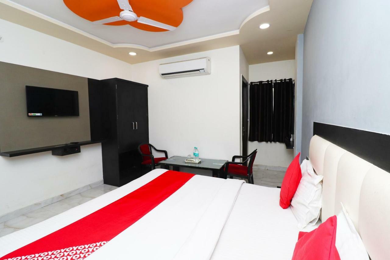 מלון אגרה Aaradhya Residency מראה חיצוני תמונה